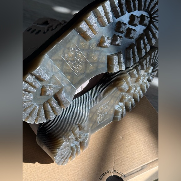 *NEW* Dr. Marten’s Jadon III Platform Boots W6/M5, Vintage Taupe (Blush/Nude) - Picture 4 of 8